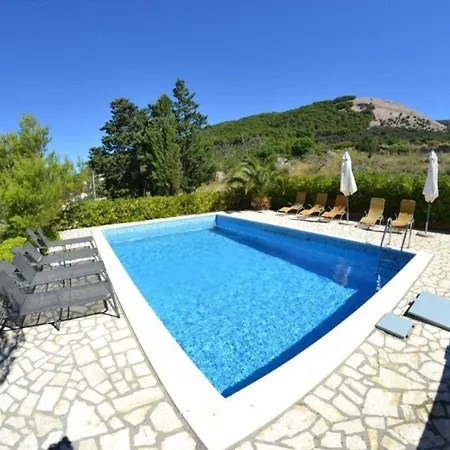 Irena - Private Pool * Banjol