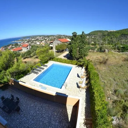 Irena - Private Pool דירה Banjol
